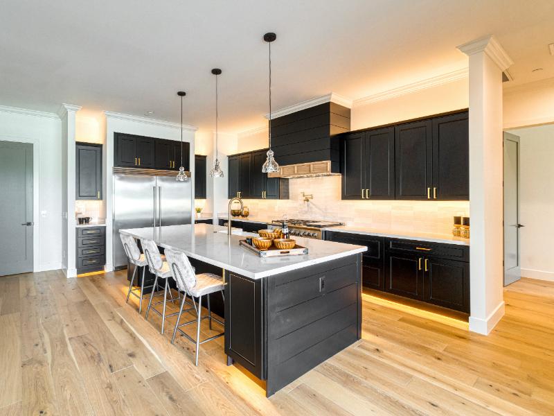 How Can I Determine the Cost of Renovations When Hiring Kitchen Remodelers in Michigan?